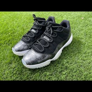 Jordan 11 Low Barons